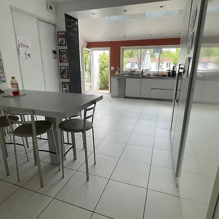 Сasa de vacaciones Grande Maison Familiale A Avec Piscine