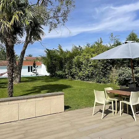 Grande Maison Familiale A Avec Piscine