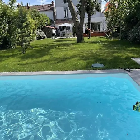 Grande Maison Familiale A Avec Piscine * Nantes