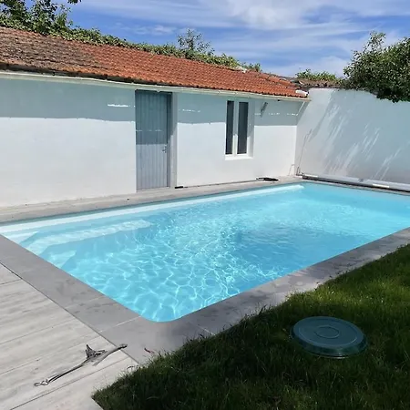 Casa de Férias Grande Maison Familiale à Avec Piscine *