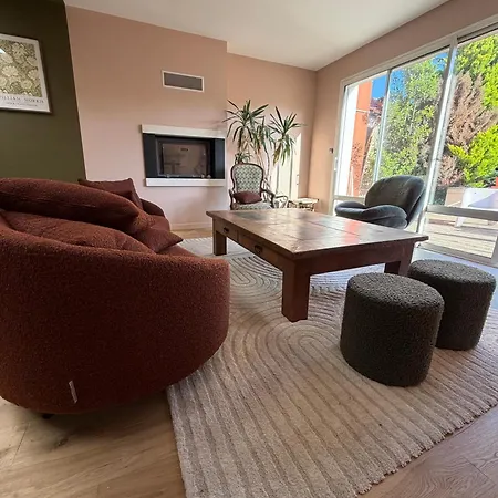 Grande Maison Familiale à Avec Piscine