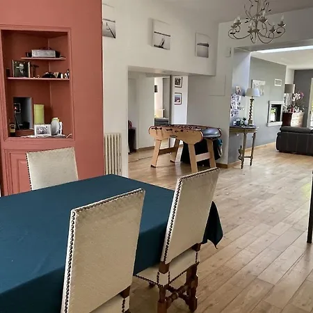 Grande Maison Familiale à Avec Piscine Hébergement de vacances